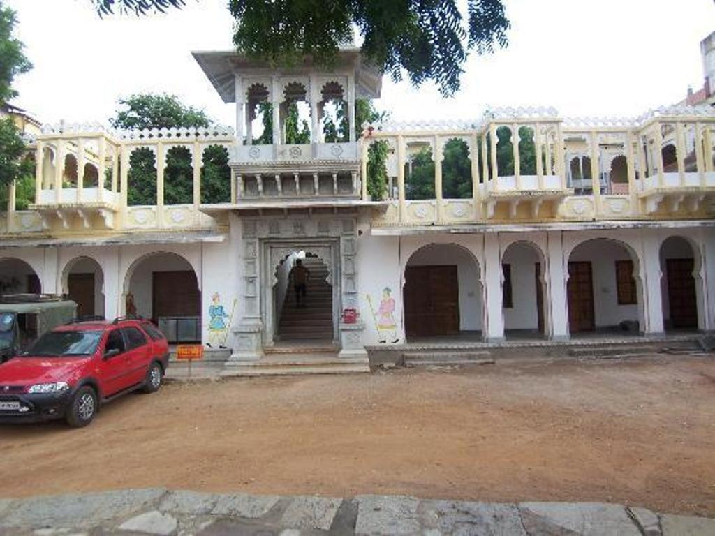 Bassi Fort Palace Chittorgarh Екстериор снимка